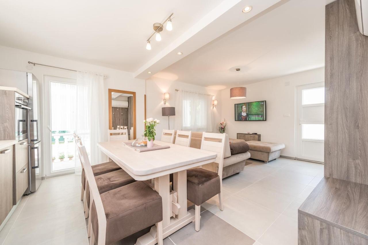 Villa Family Sukosan, Zadar Luaran gambar